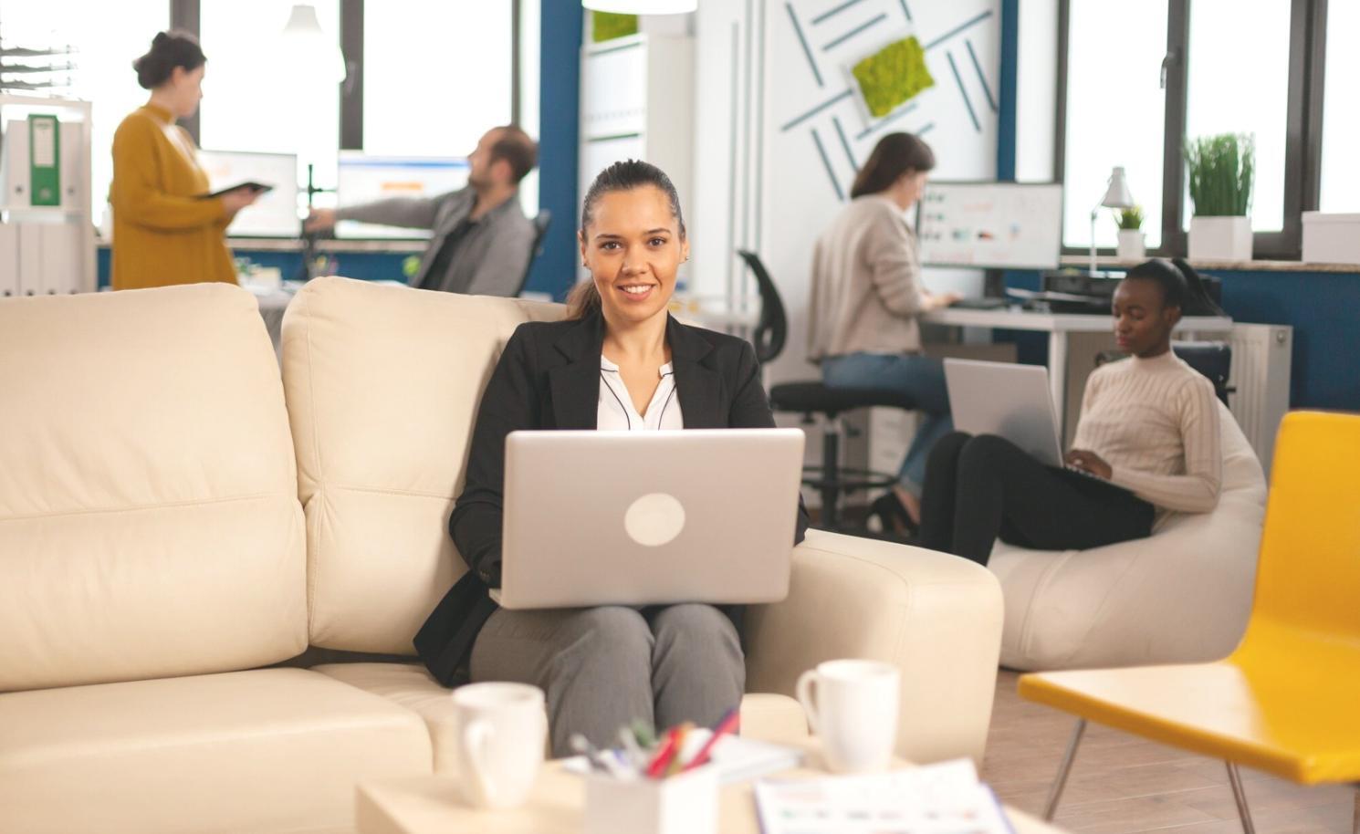 Detaillierte Finanzberichte und Kennzahlenanalyse